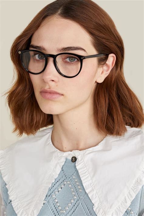 brunette with glasses|27 Hairstyles That Complement Glasses for a Chic, Elevated Feel。